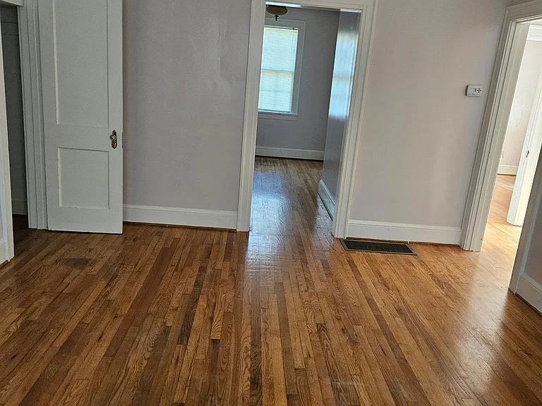 205 E 8th St SW #2 — Photo 10