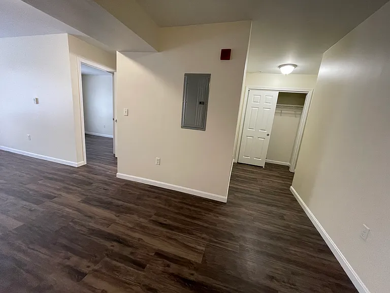 Redstone Apartments — Photo 23