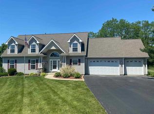 6792 Michelle Dr, Roscoe, IL