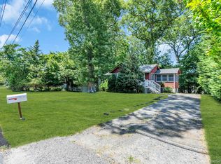 33 Cedar Dr, Miller Place, NY 11764