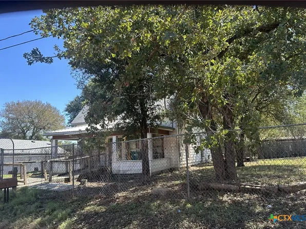 1504 Pidcoke St, Gatesville, TX 76528