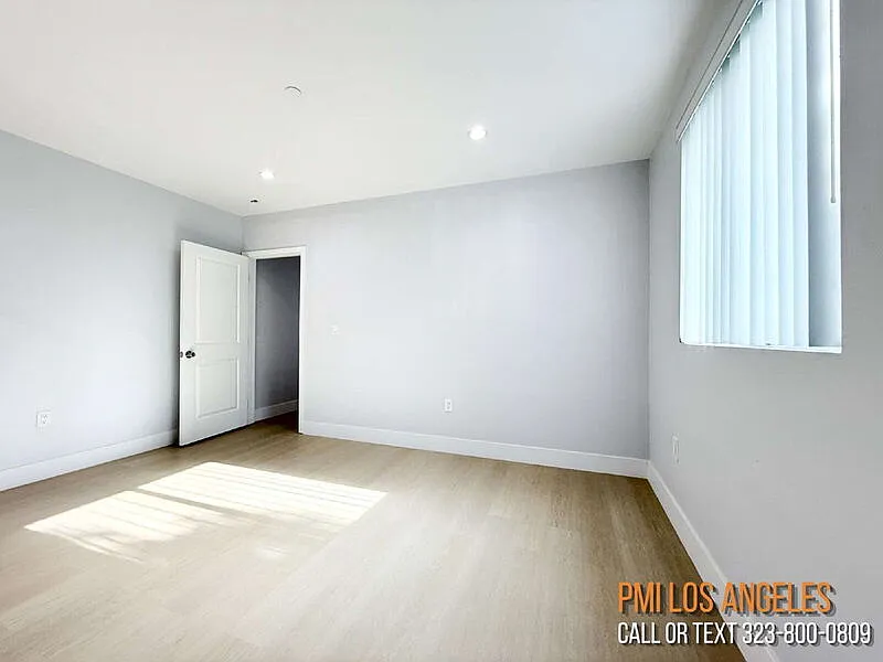 5 bed, 3.0 bath, 1380 sqft, $4,200 — Photo 3