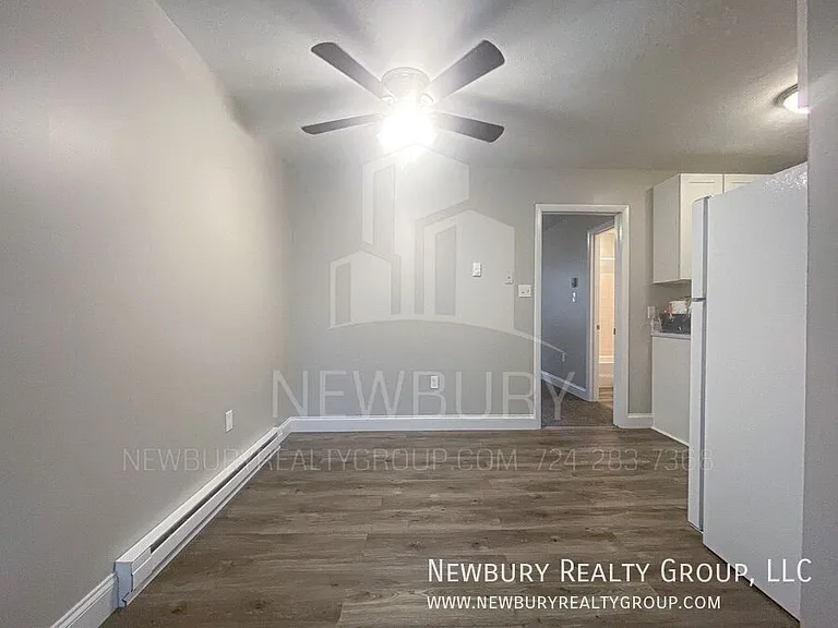 49 Sunbury Est — Photo 5
