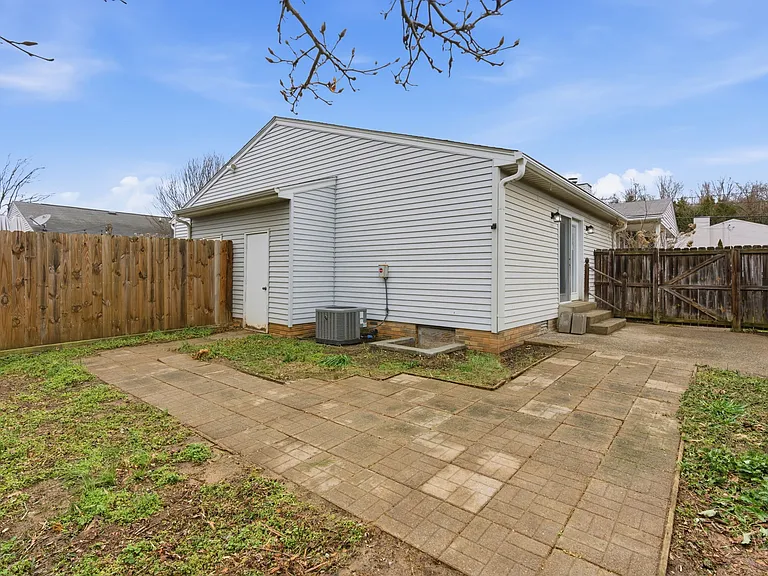 3017 Casa Dr — Photo 7