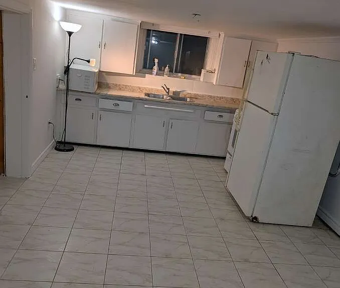 21 Patricia Ave — Photo 10