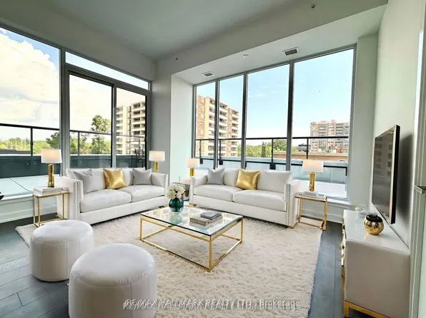 370 Martha St #402, Burlington, ON L7R 2P7