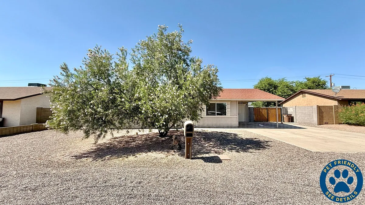 3 bed, 2.0 bath, 1140 sqft, $1,999 — Photo 1