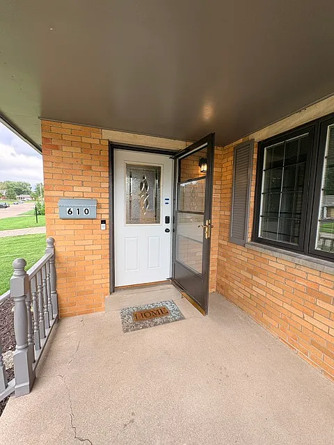 2 bed, 1065 sqft, $2,300 — Photo 3