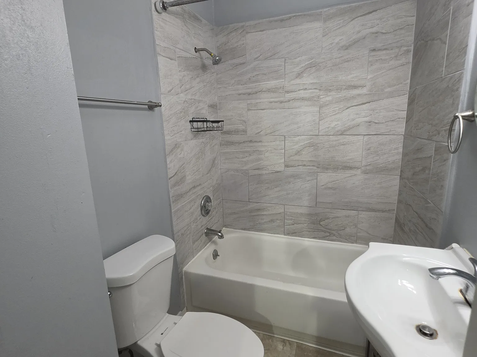 2 bed, 1100 sqft, $1,649 — Photo 4