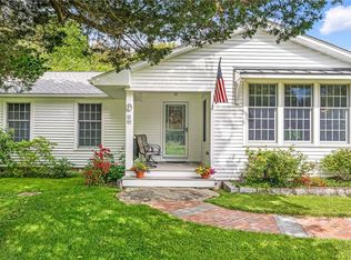 22 Pond View Dr, Little Compton, RI 02837