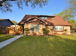 2702 Burke Rd, Pasadena, TX 77502