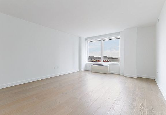 3rd image of 15 Bridge Park Dr #7C