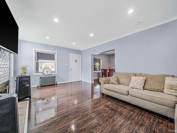 4th image of 26 Rosedale Avenue