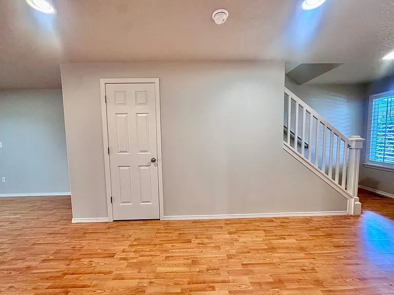 8007 NE 38th Ave — Photo 17