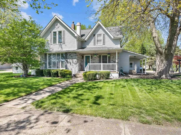 204 NE 7th St, Galva, IL 61434