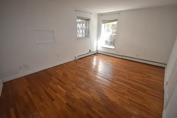 Rented by Bedford & Jane | media 49