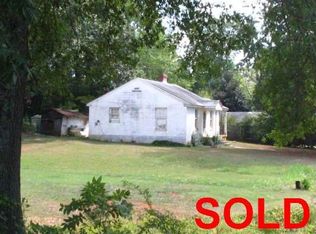 502 N Calhoun St, Calhoun Falls, SC 29628
