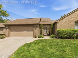 23910 Trailwood Ct #82, Franklin, MI 48025