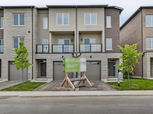 14 Clear Valley Ln, Hamilton, ON L0R 1W0