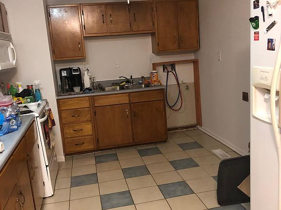 3rd image of 1056 Eldorado Ave