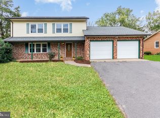 522 Ferry Rd, Fredericksburg, VA 22405