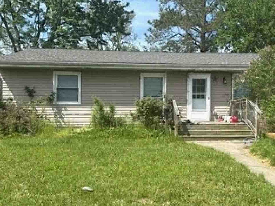 1st image of 620 Priscilla St