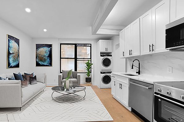 1st image of 740 W End Ave #24Y