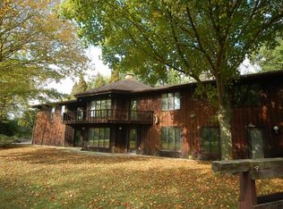 1903 Brickville Rd, Sycamore, IL 60178