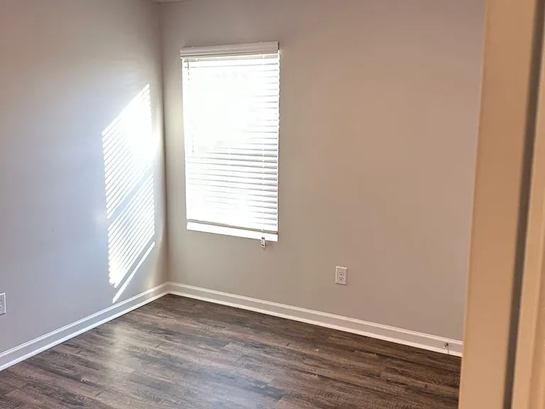 601 Savannah St — Photo 12