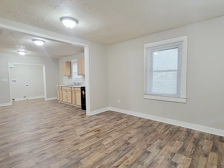419 Pine St — Photo 5
