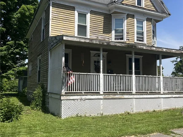 378 Arlington St, Watertown, NY 13601
