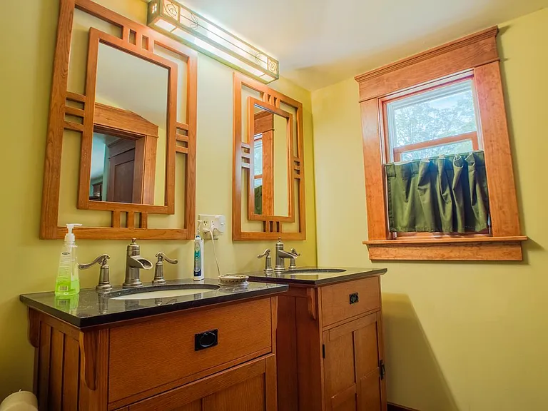 505 Ridge Ave — Photo 5