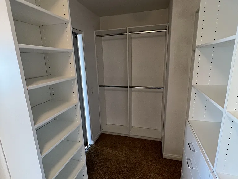 42251 Harwick Ln — Photo 34