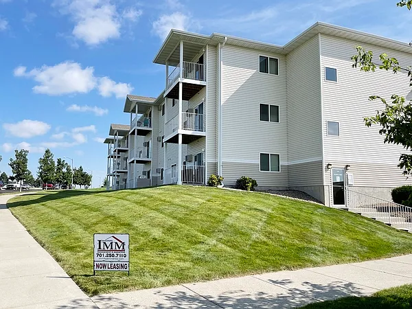 Hawk Pointe Apartments