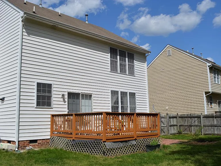 9709 Southmill Dr — Photo 3