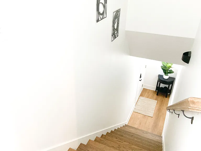 818 Kirkwood Ave — Photo 12