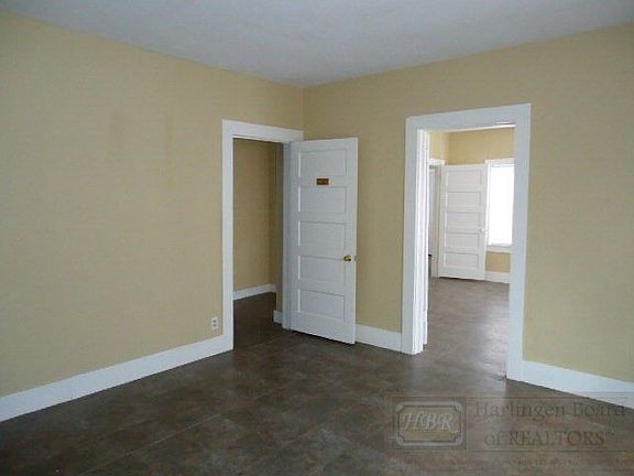 3rd image of 413 E Polk St