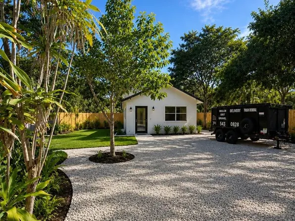 818 Briggs St, West Palm Beach, FL 33405