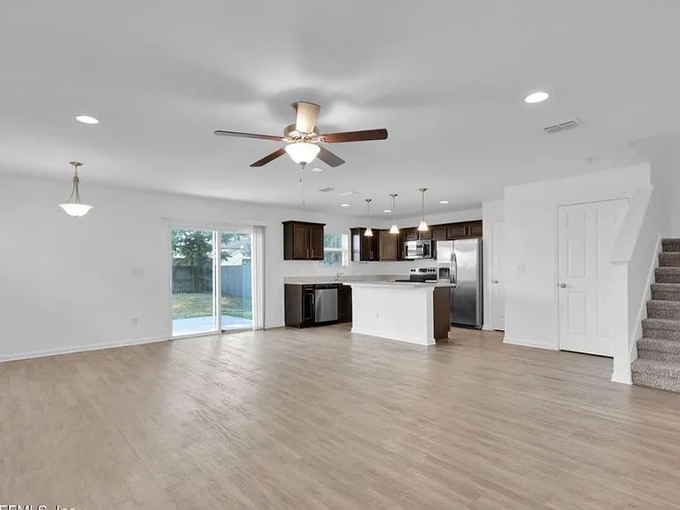 8105 Oden Ave — Photo 1