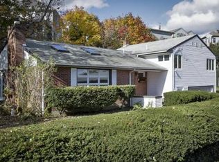 28 Highland Ave, Nahant, MA 01908