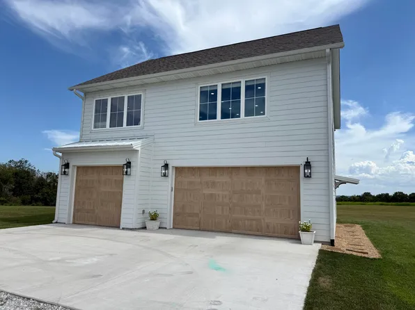 2430 E Melton Road, Ozark, MO 65721