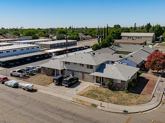 4th image of 203 W Benjamin Holt Dr