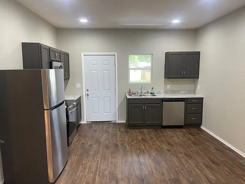 2026 Joplin — Photo 2
