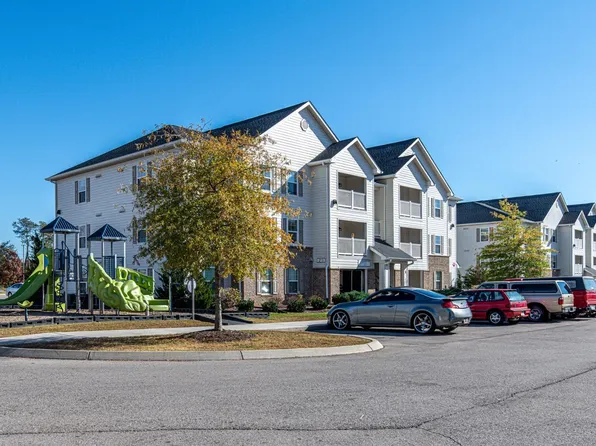 White Oak Crossing, 290 Quaker Way #207, Knoxville, TN 37920