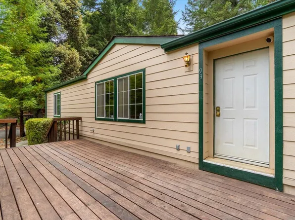 93 Sunset Ln, Willow Creek, CA 95573