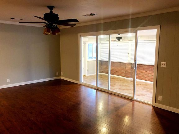 5th image of 16838 18th Ave