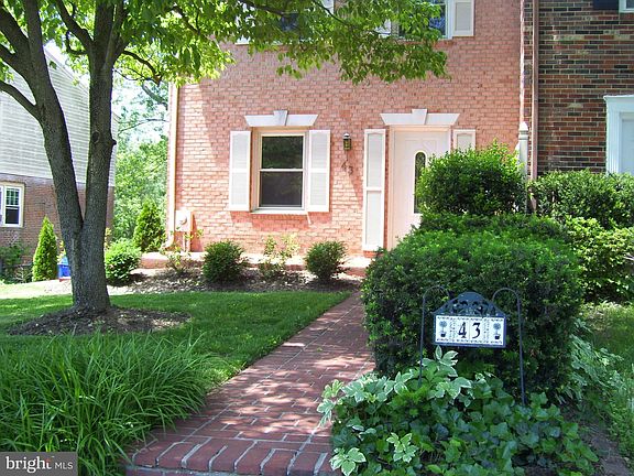 3rd image of 43 Boileau Ct