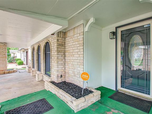 3rd image of 5014 Brisbane Dr
