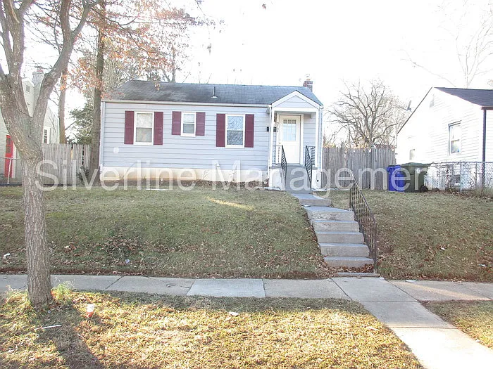 9734 52nd Ave photo 1
