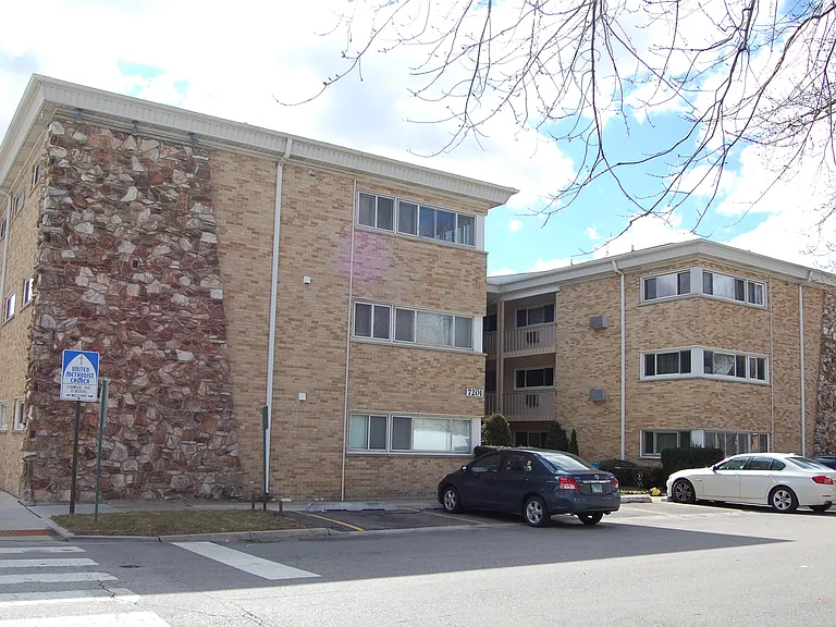 7201 W Wellington Ave #3G — Photo 1